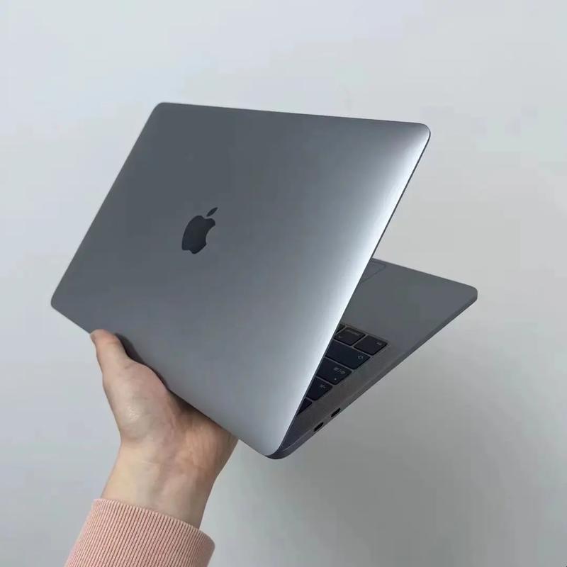 19岁MacBook Pro：另类风尚，引领潮流的独行侠